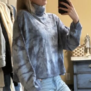 American Eagle Cropped TieDye Turtle Neck